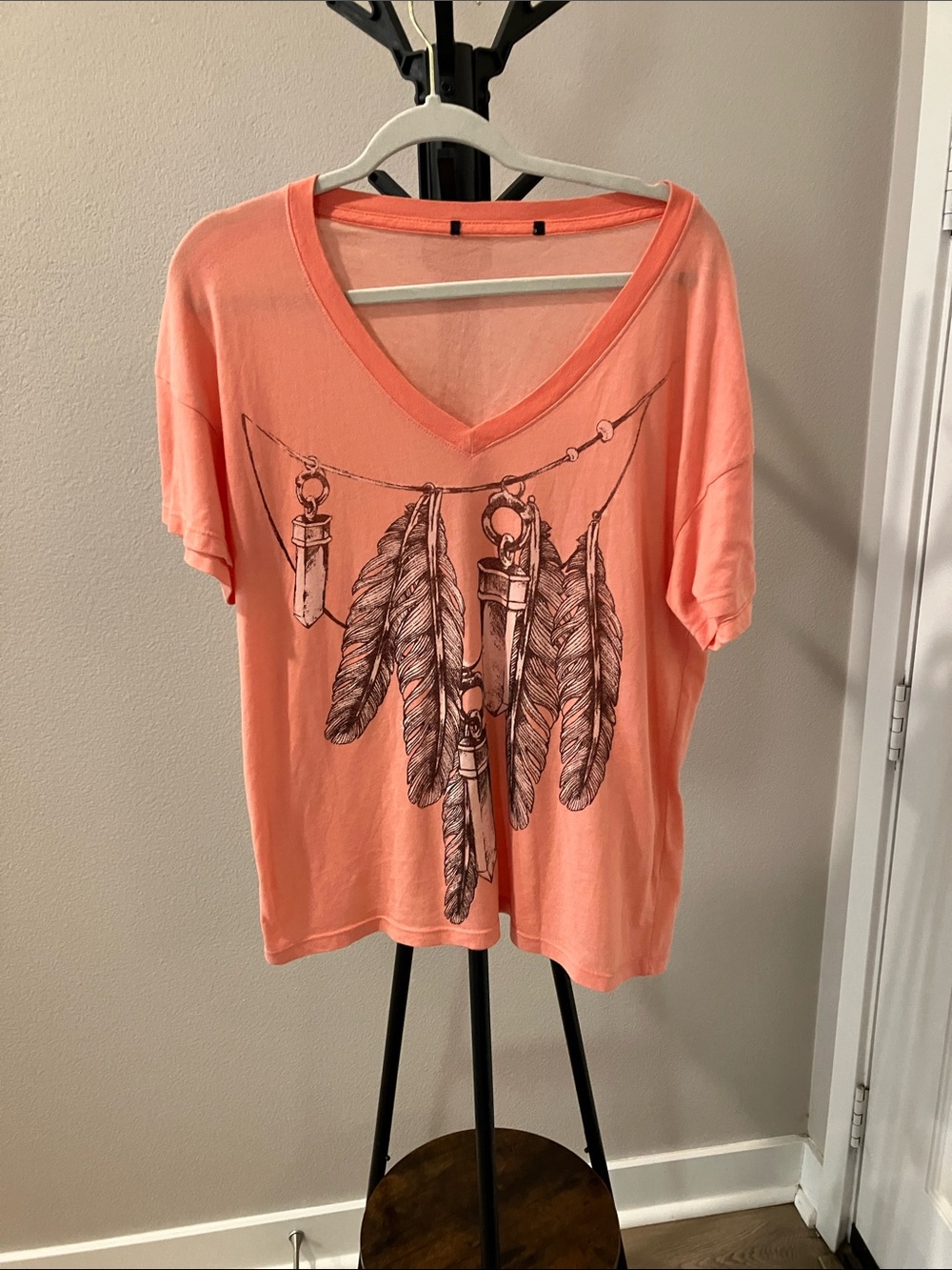 Coral V-Neck Feather Print Tee
